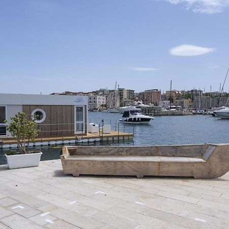 Houseboat Floatart Experience Bisceglie Hotel Екстериор снимка