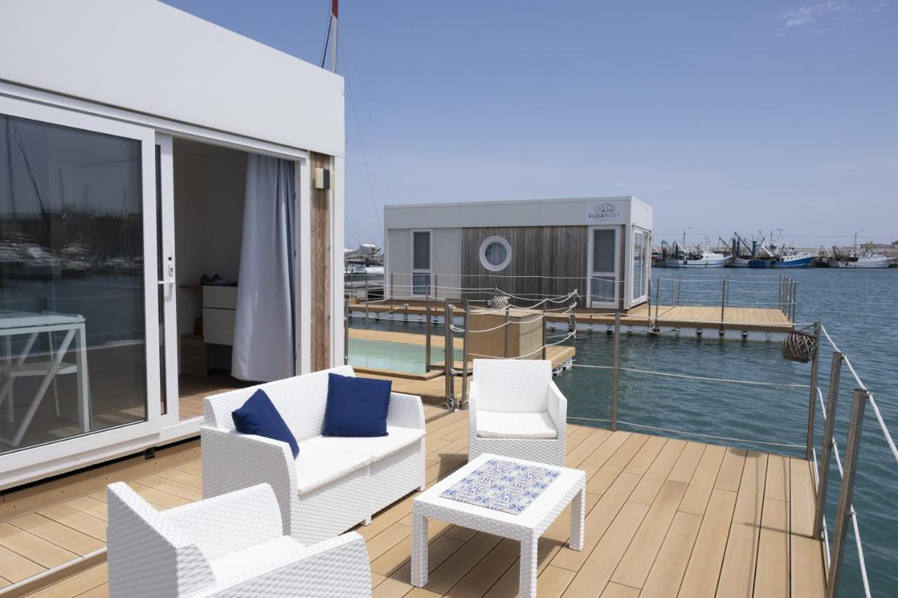Houseboat Floatart Experience Bisceglie Hotel Екстериор снимка