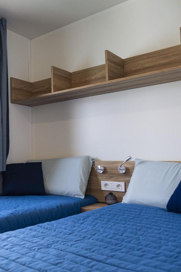 Houseboat Floatart Experience Bisceglie Hotel Екстериор снимка